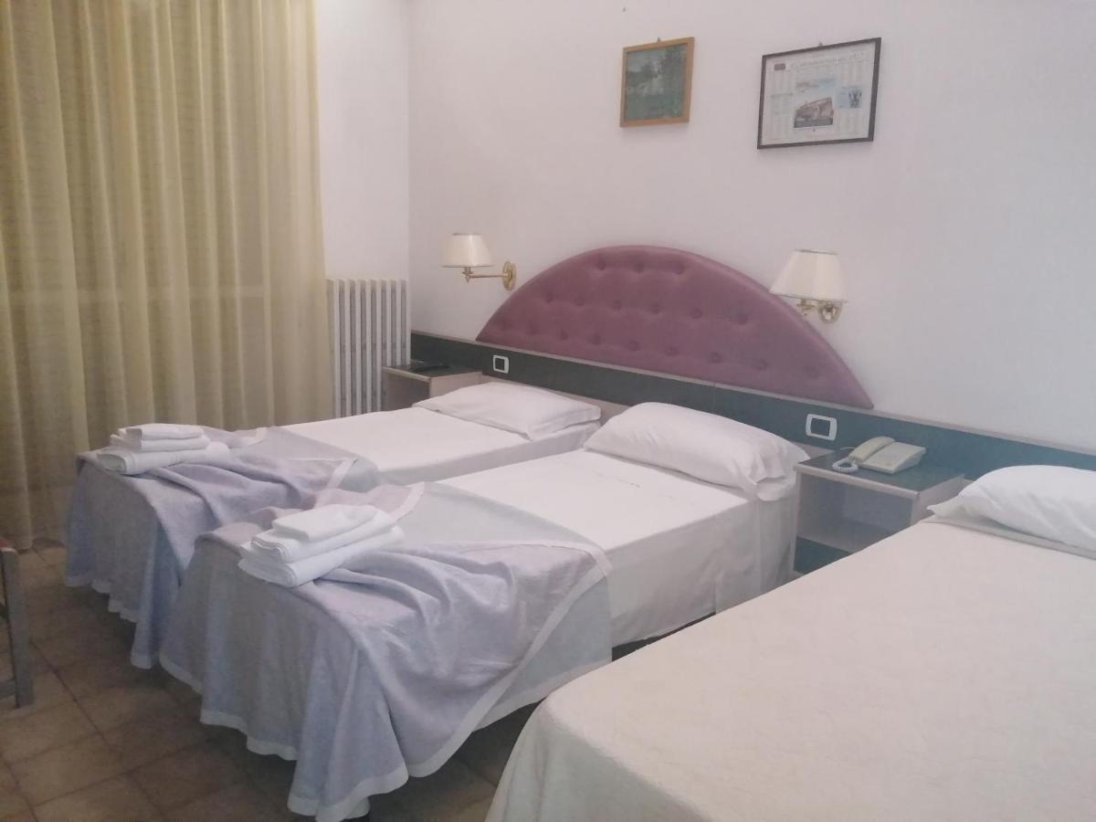 Villa Dei Romanzi Tortoreto Eksteriør bilde
